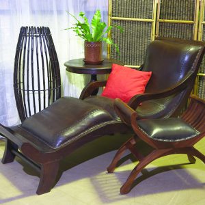 TEAK & LEATHER CHAISE LOUNGE